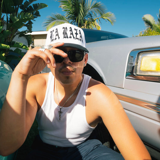 LA RAZA HAT (WHITE/BLACK)